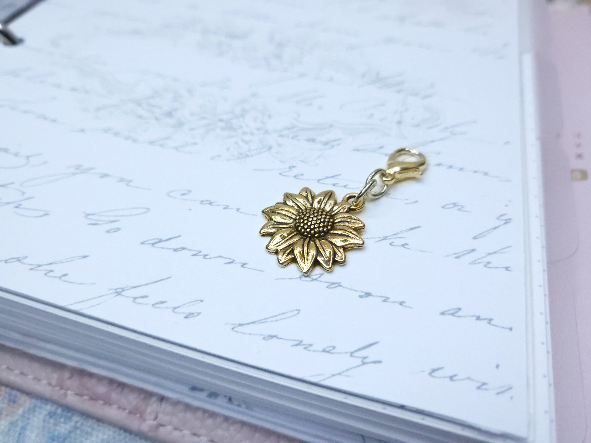 Classic Charm - Sunflower