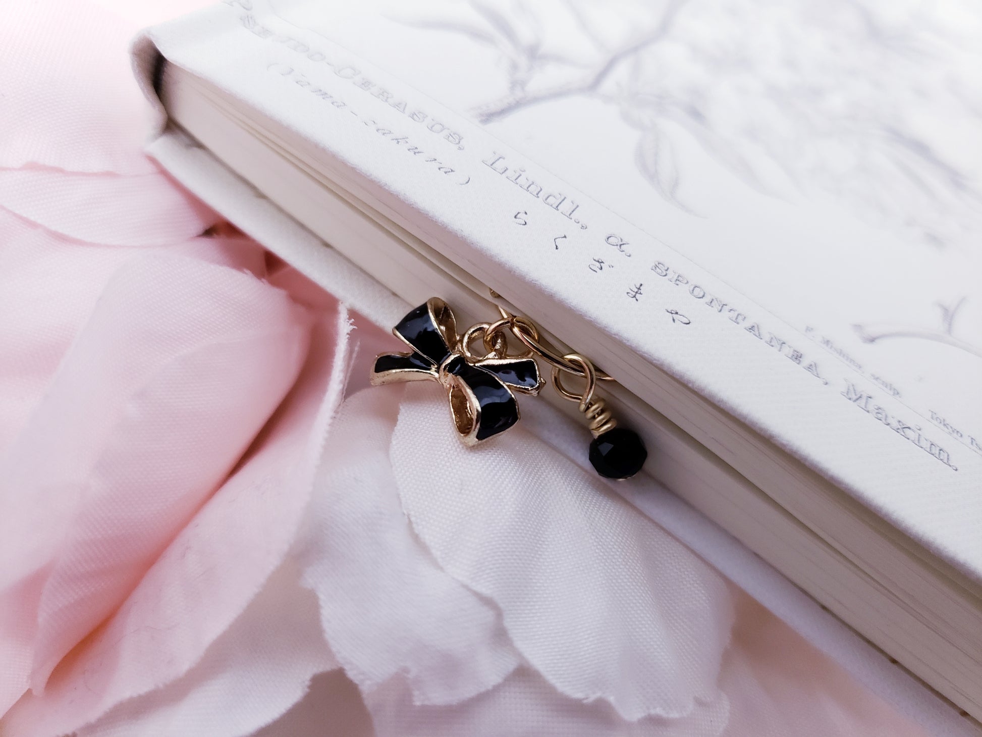 Charmed Paperclip - Black and Gold Bow