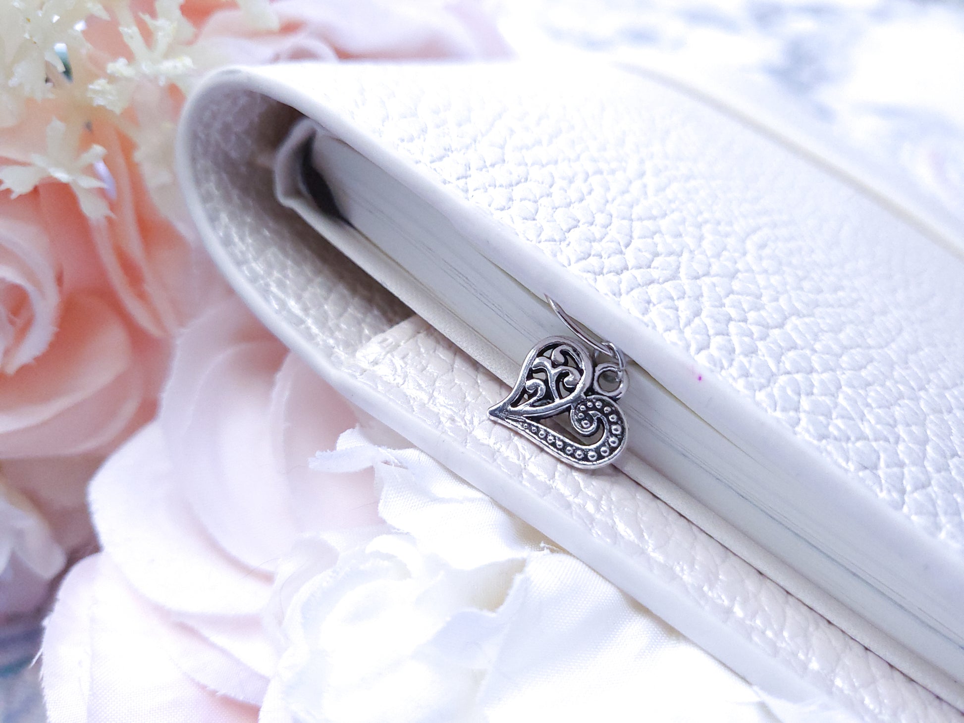 Charmed Paperclip - Scroll Heart