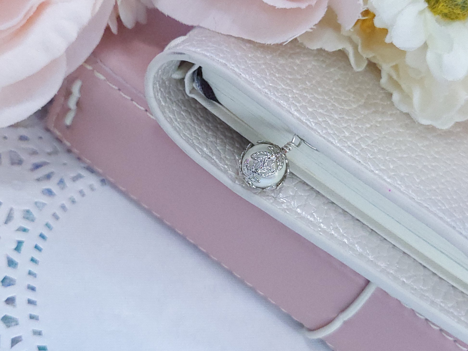 Charmed Paperclip - Pearl