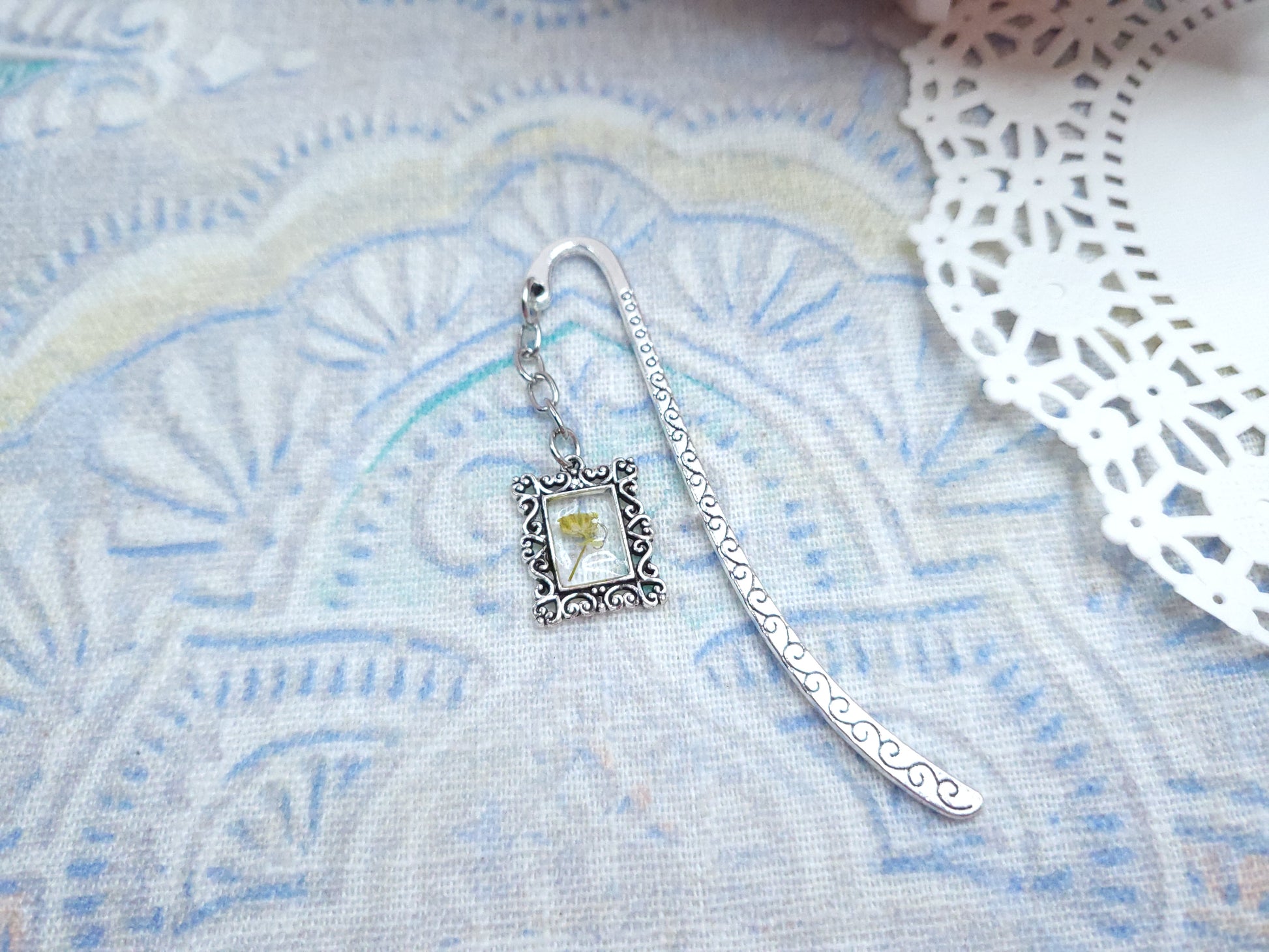 Metal Bookmark - Vintage Floral (Yellow)