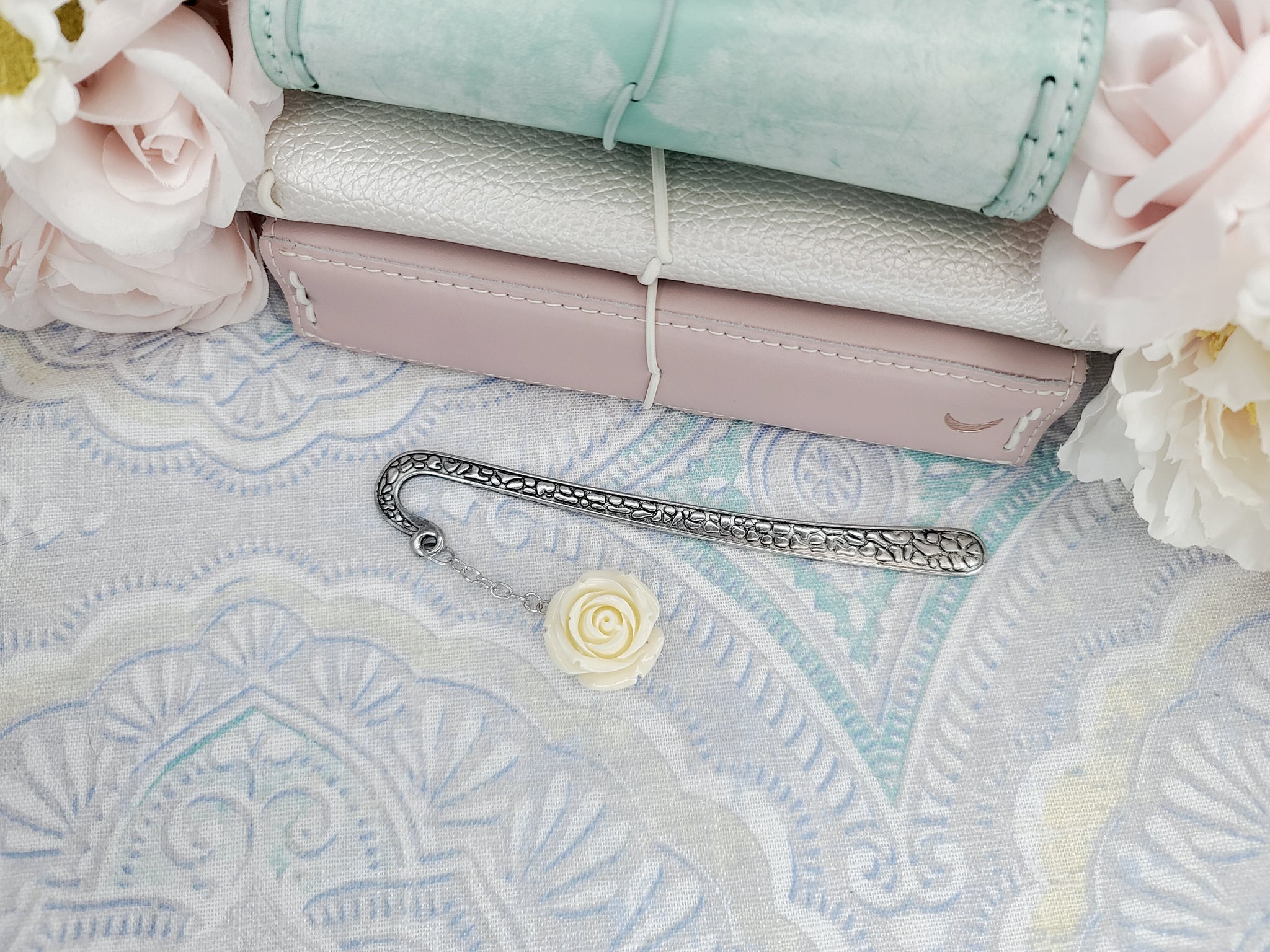 Deluxe Metal Bookmark - Ivory Rose