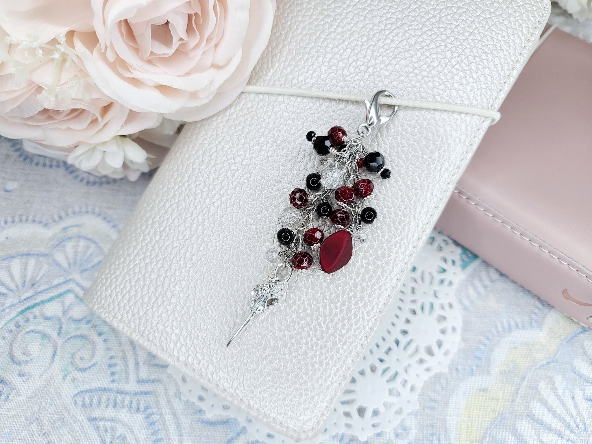 Deluxe Dangle - Bird Skull