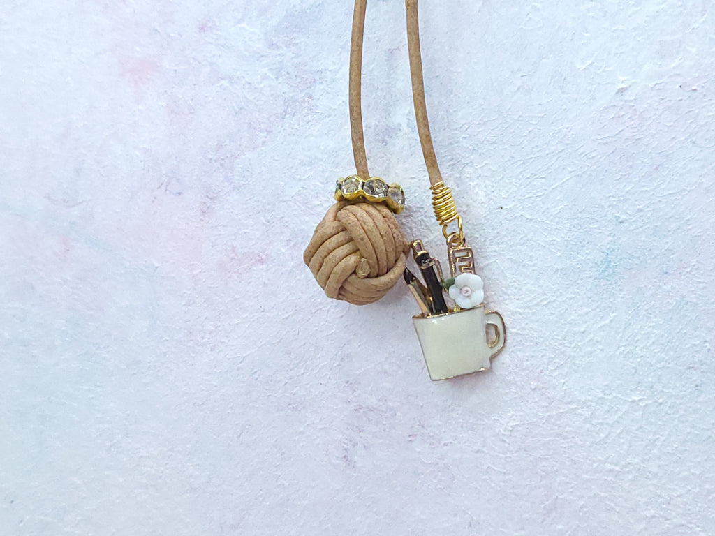 Bookmark - Pencil Cup