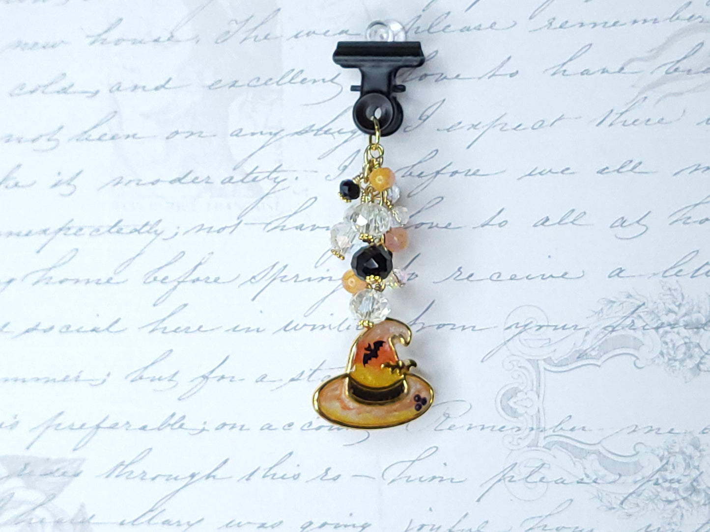 Seasonal Binder Clip - Witch's Hat (Candy Corn)