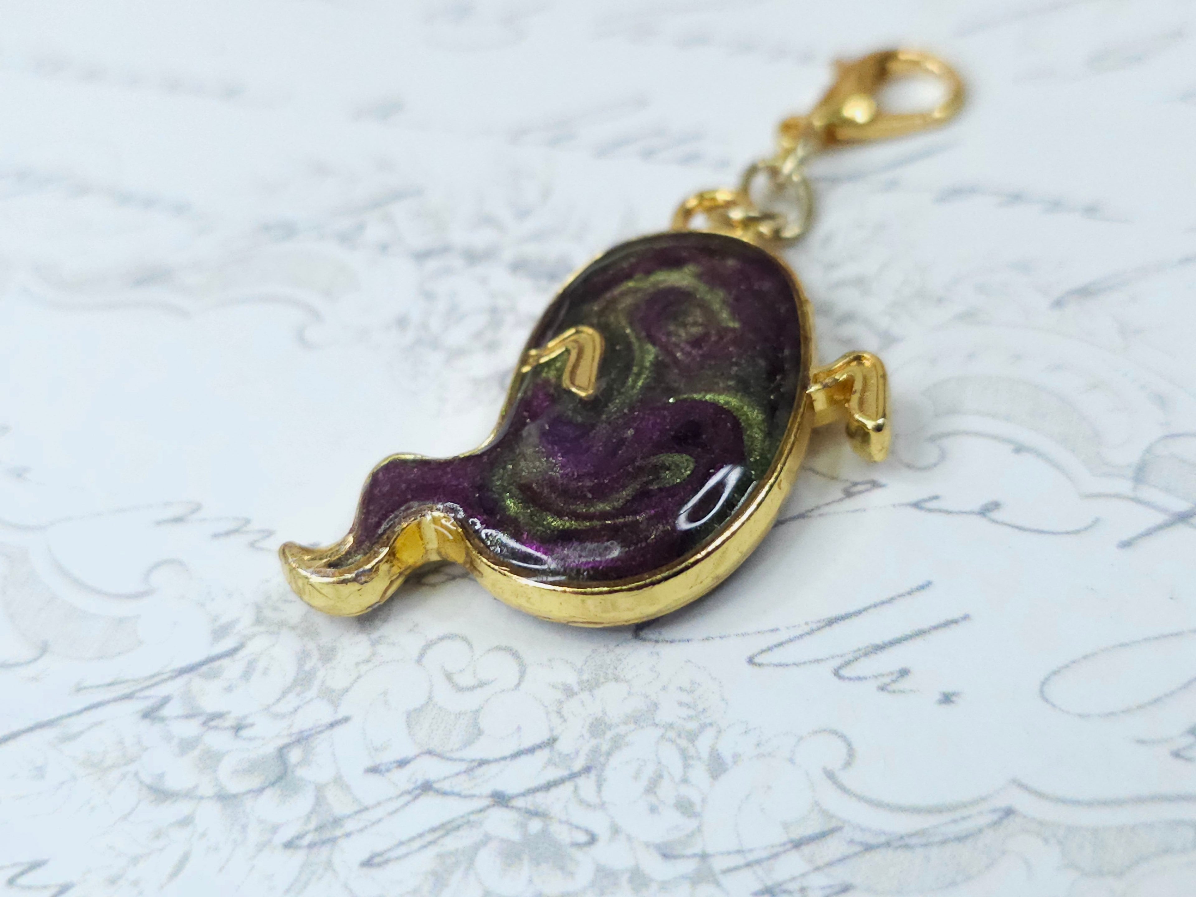 Seasonal Classic Charm - Spunky Ghost (Goblins Blood)