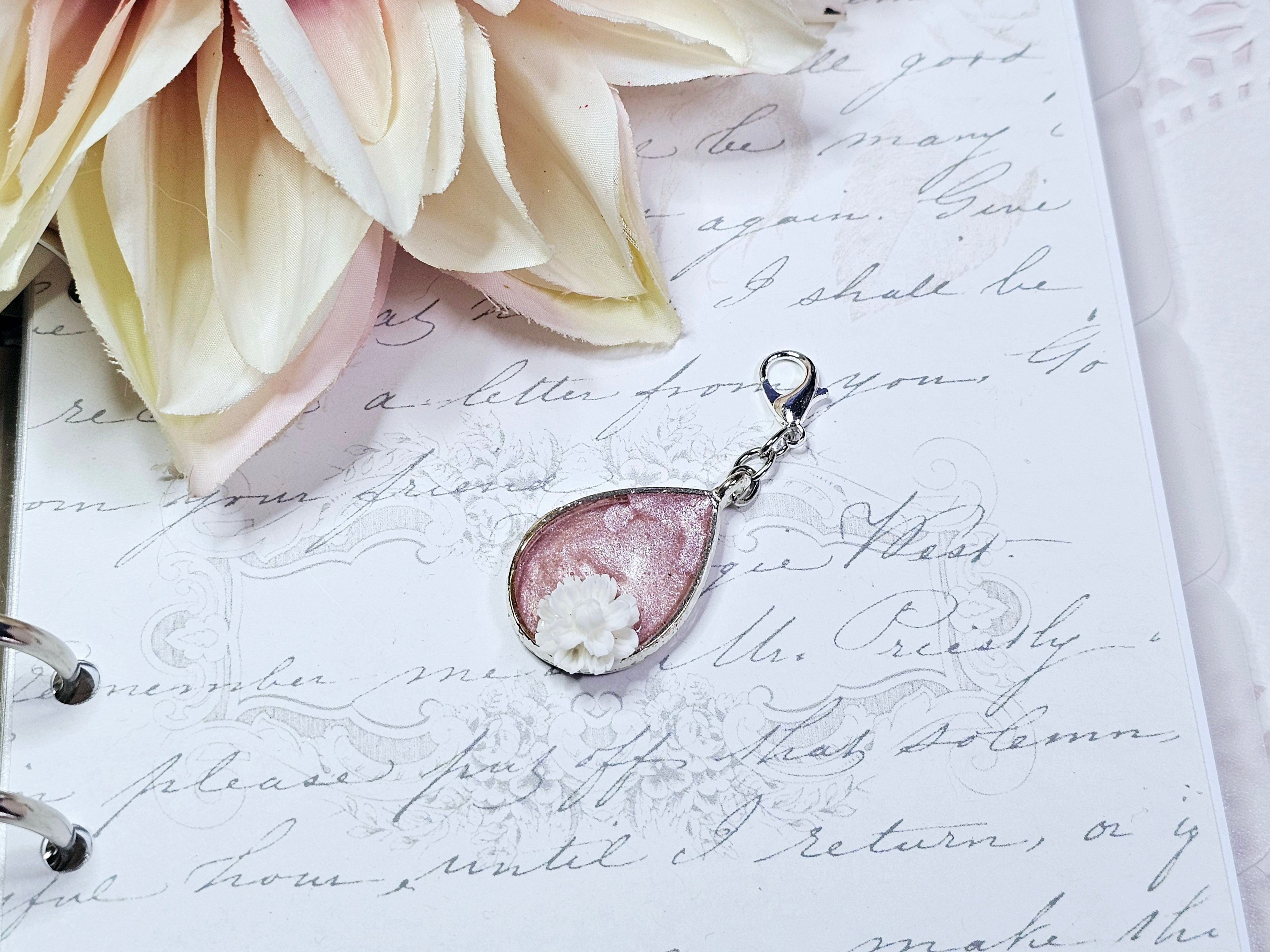Classic Charm - Rustic Teardrop Floral