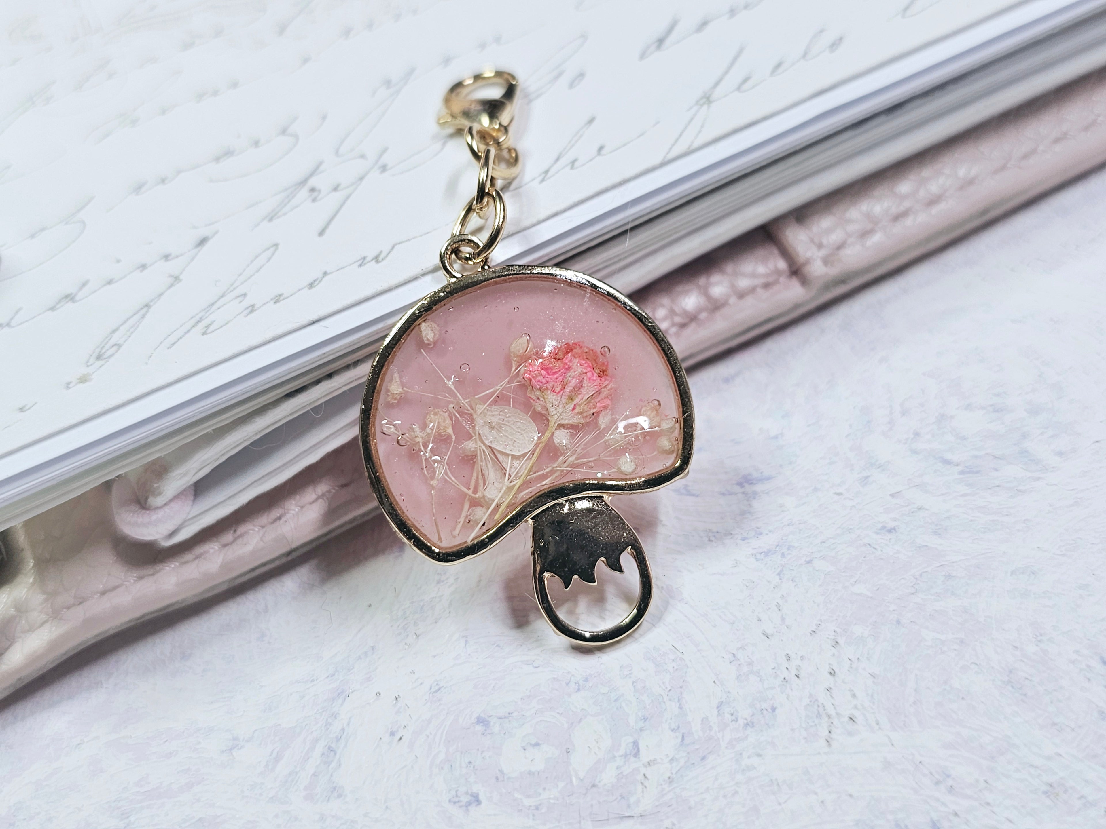 Classic Charm - Mushroom Floral