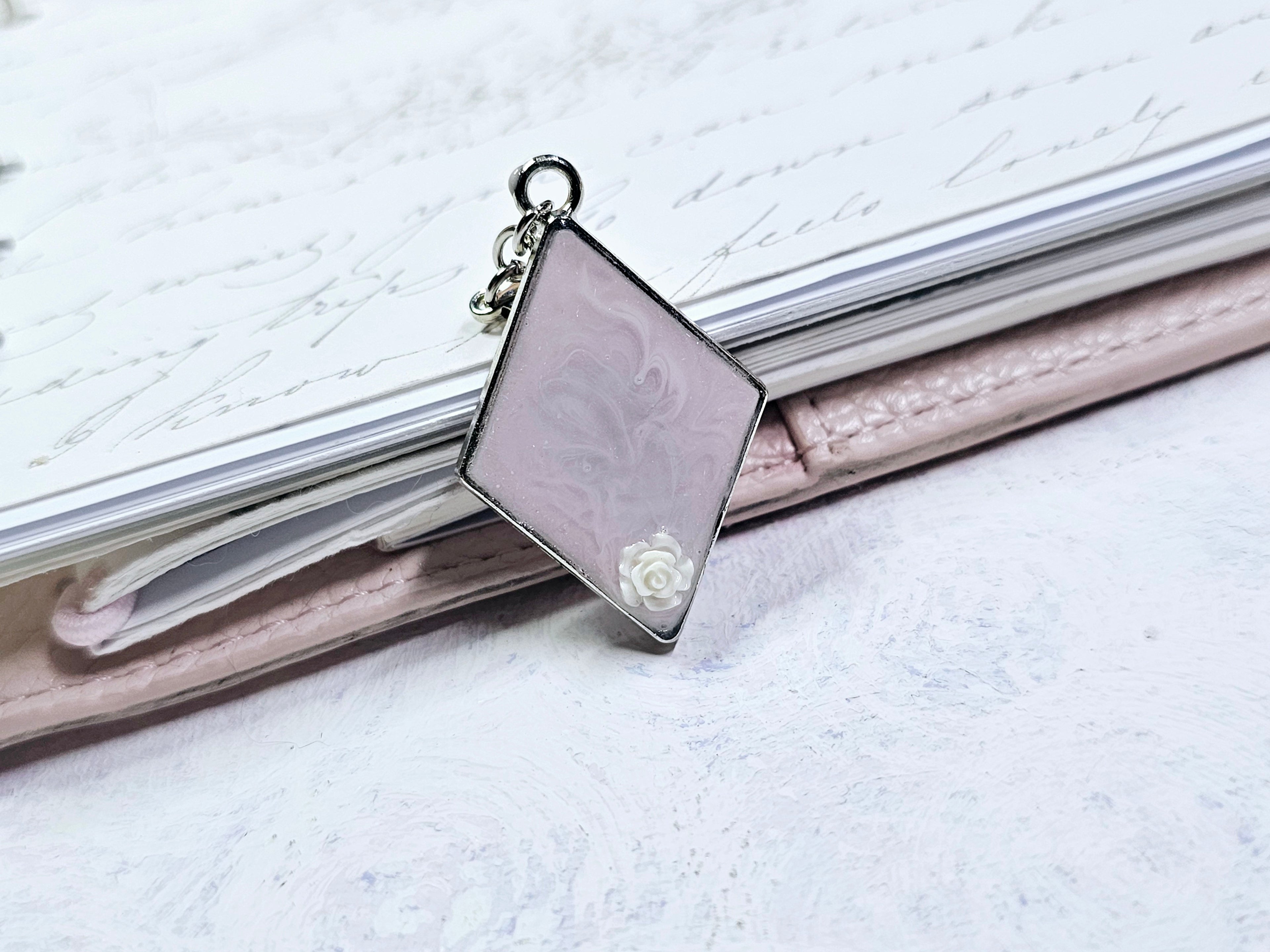 Classic Charm - Diamond Rose