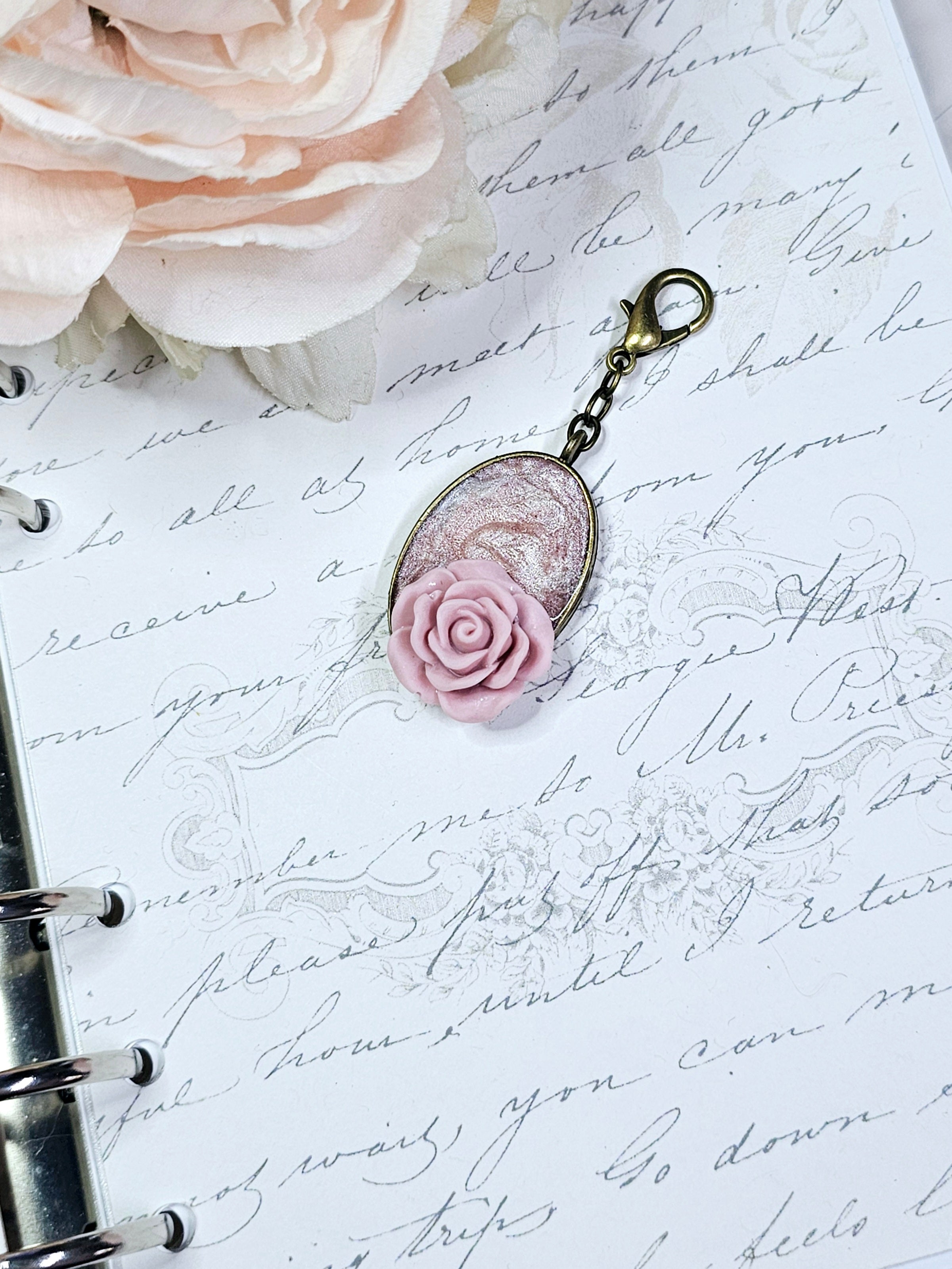 Classic Charm - Rose
