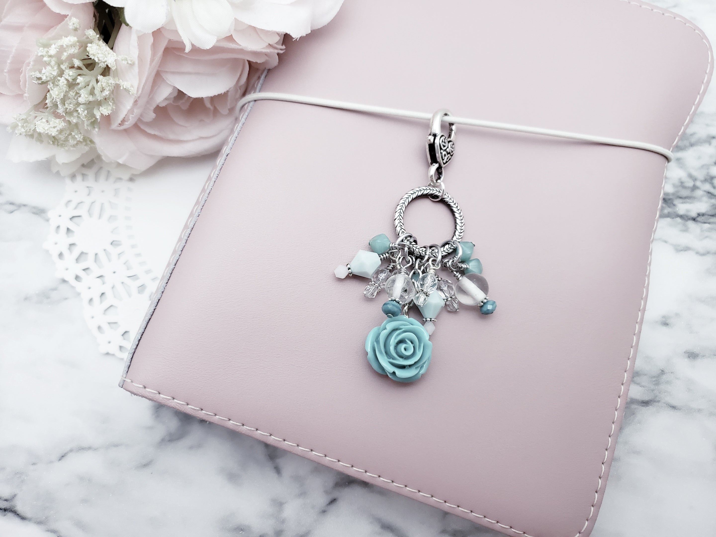 Chunky Dangle - Mint Rose
