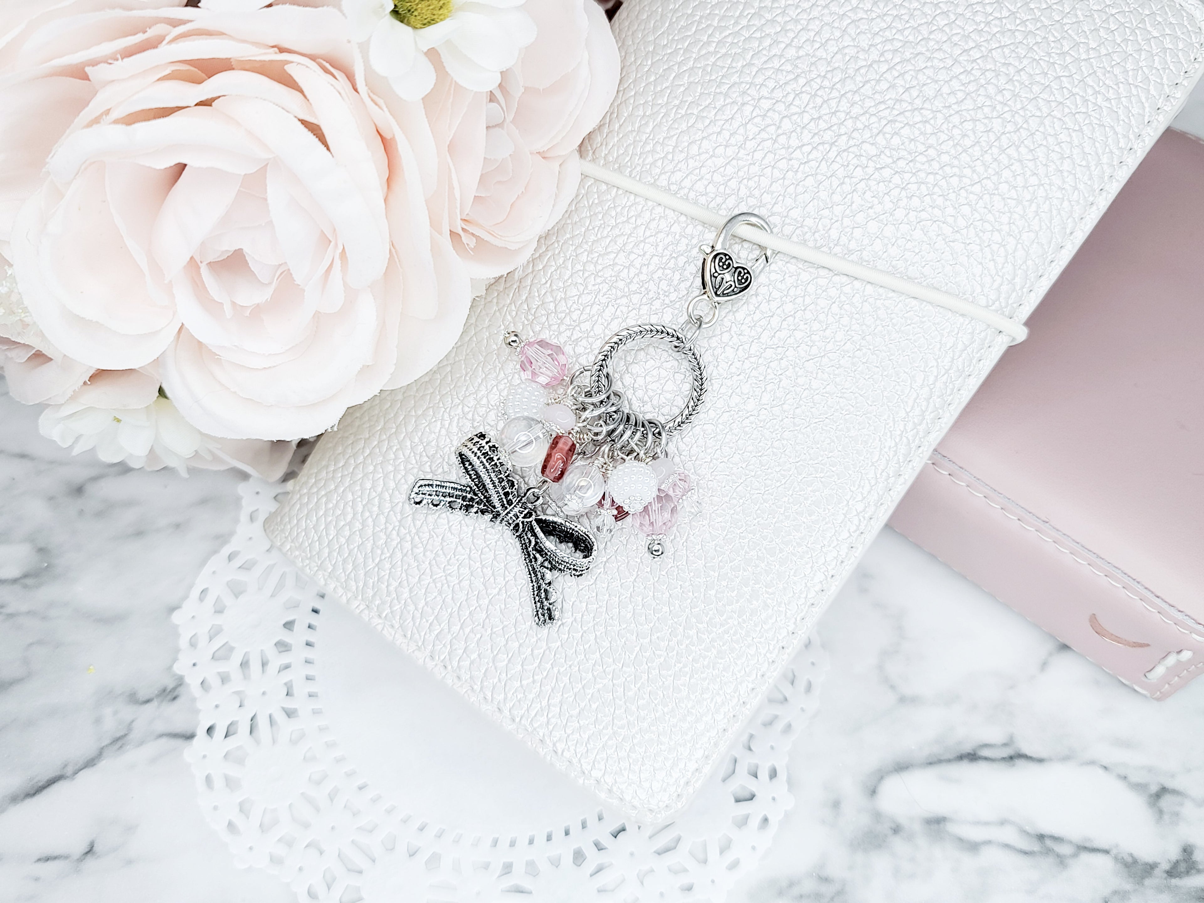 Chunky Dangle - Vintage Bow