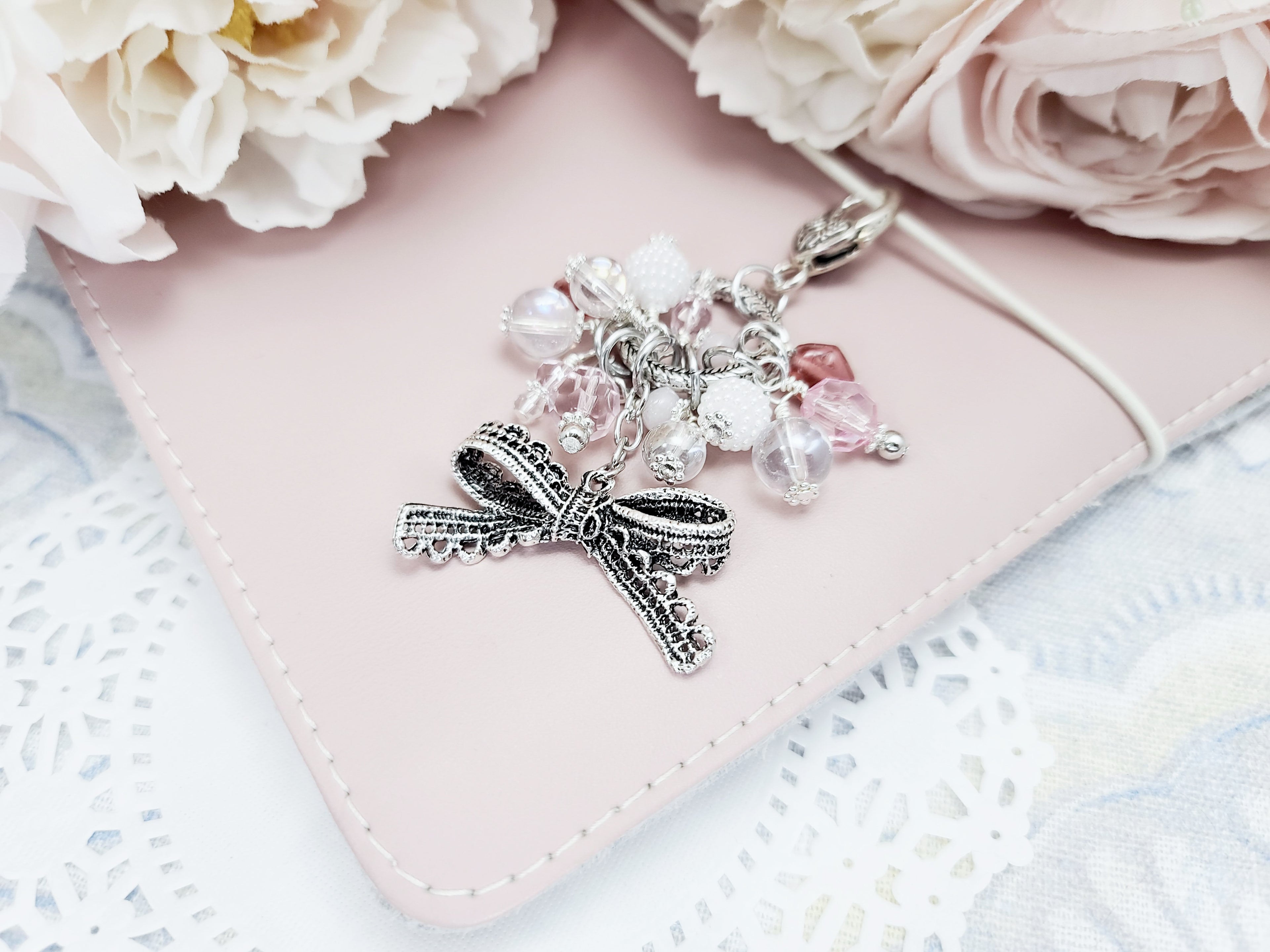 Chunky Dangle - Vintage Bow