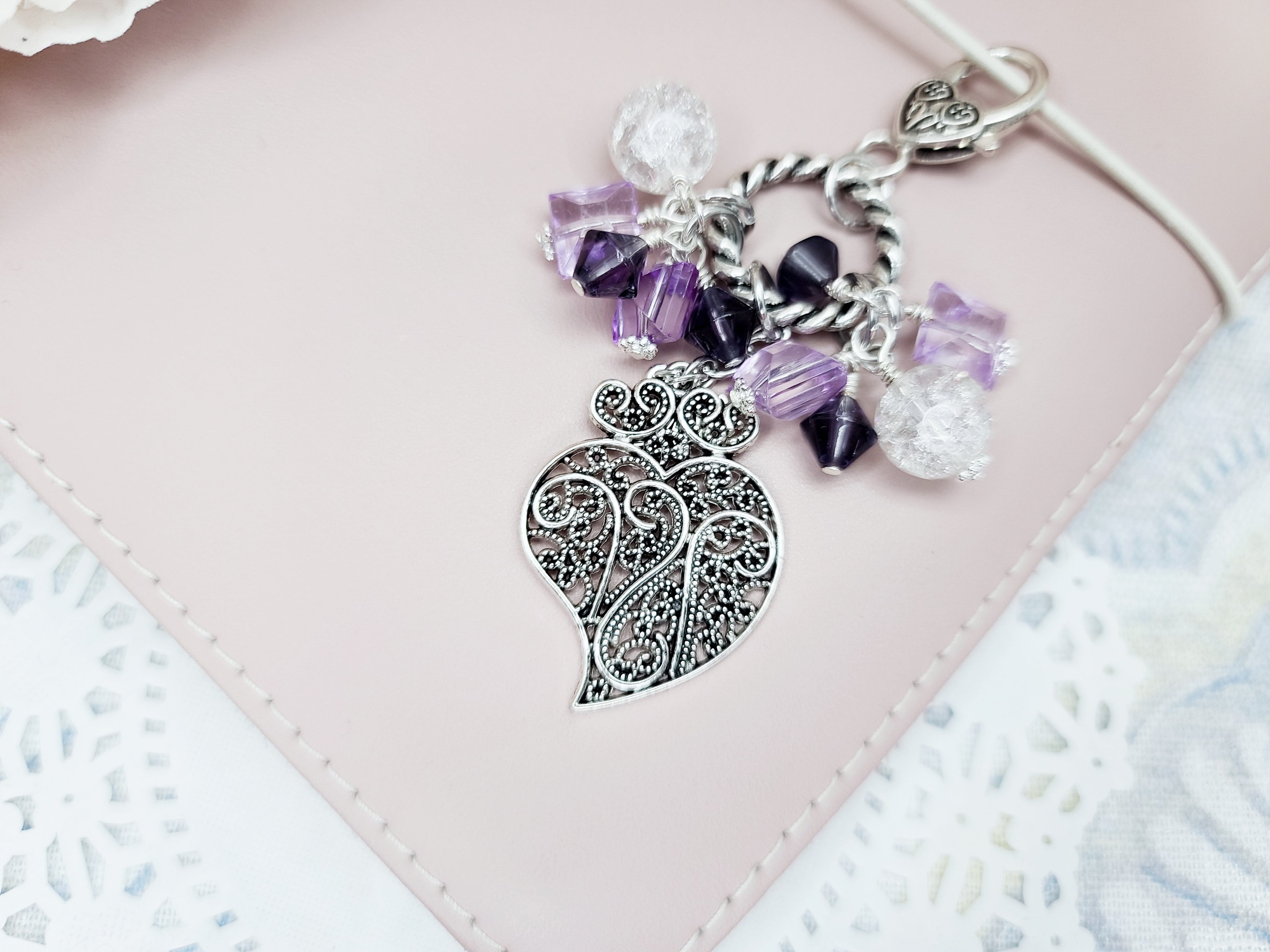Chunky Dangle - Scroll Heart