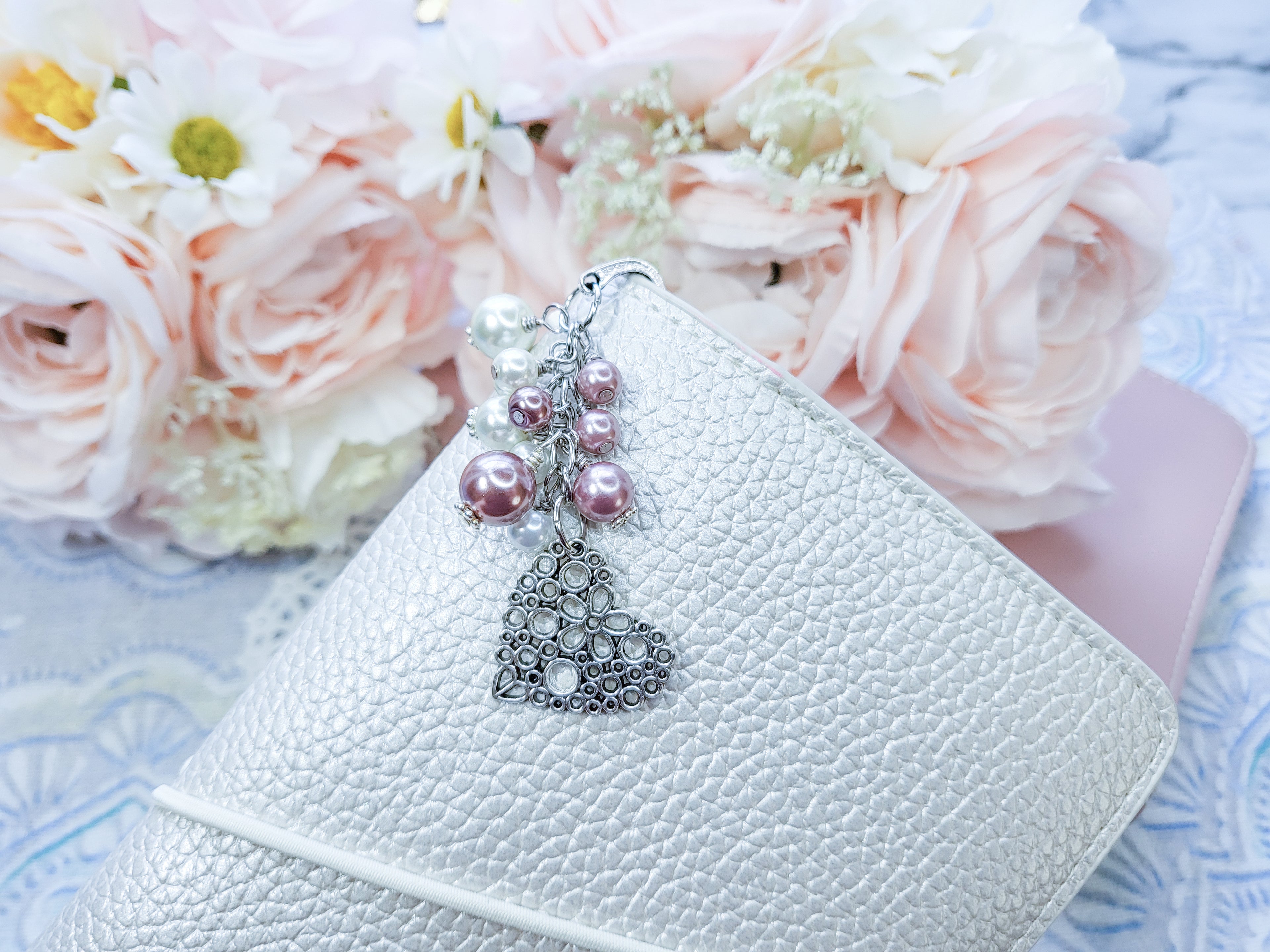 Metal Bookmark - Pearl Heart