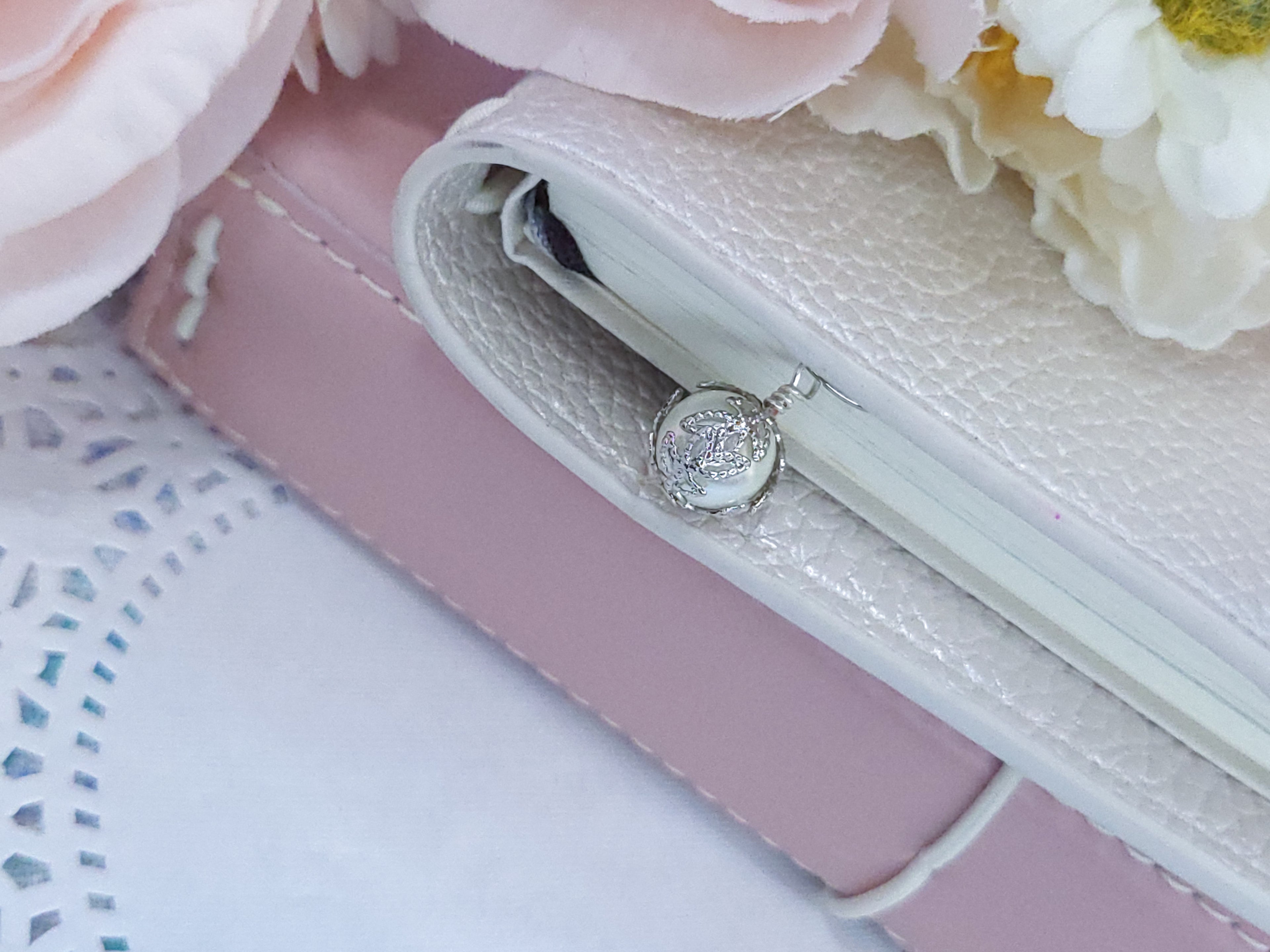 Charmed Paperclip - Pearl