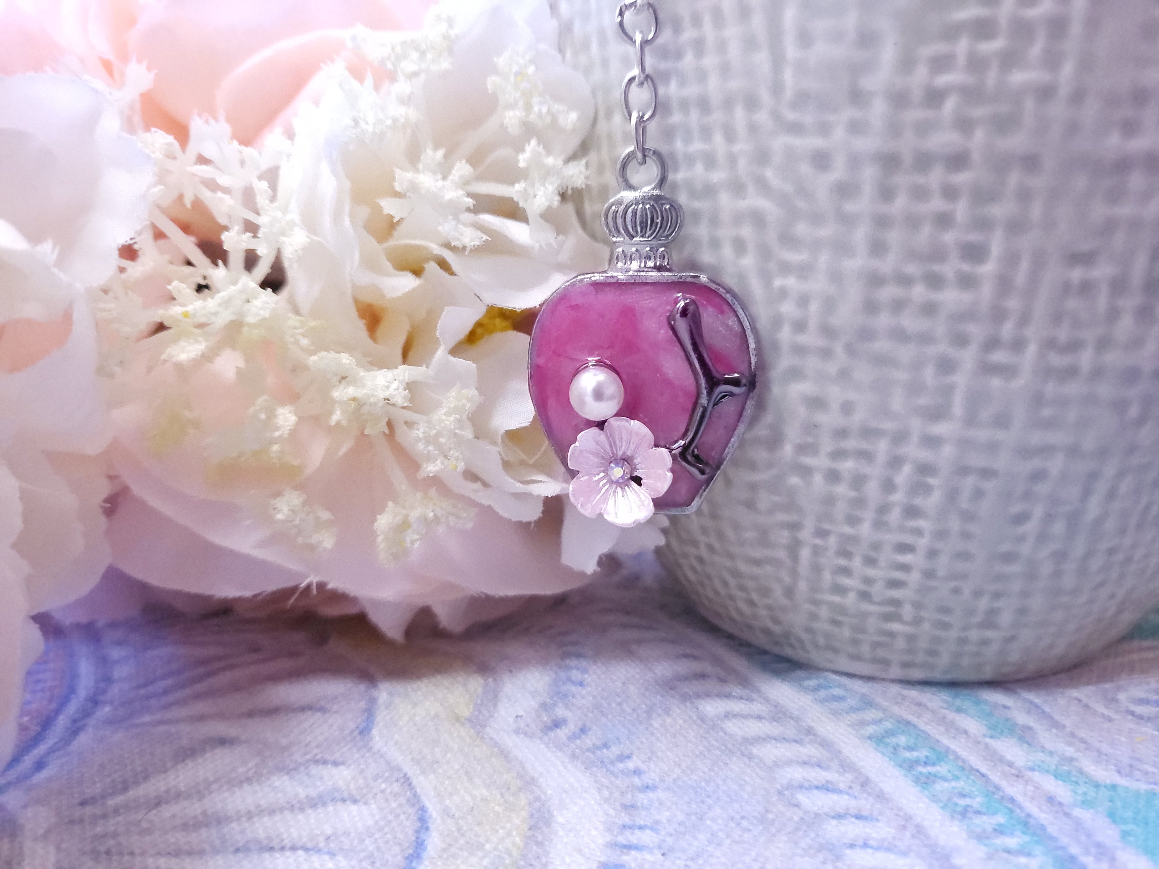 Deluxe Metal Bookmark - Floral Vase