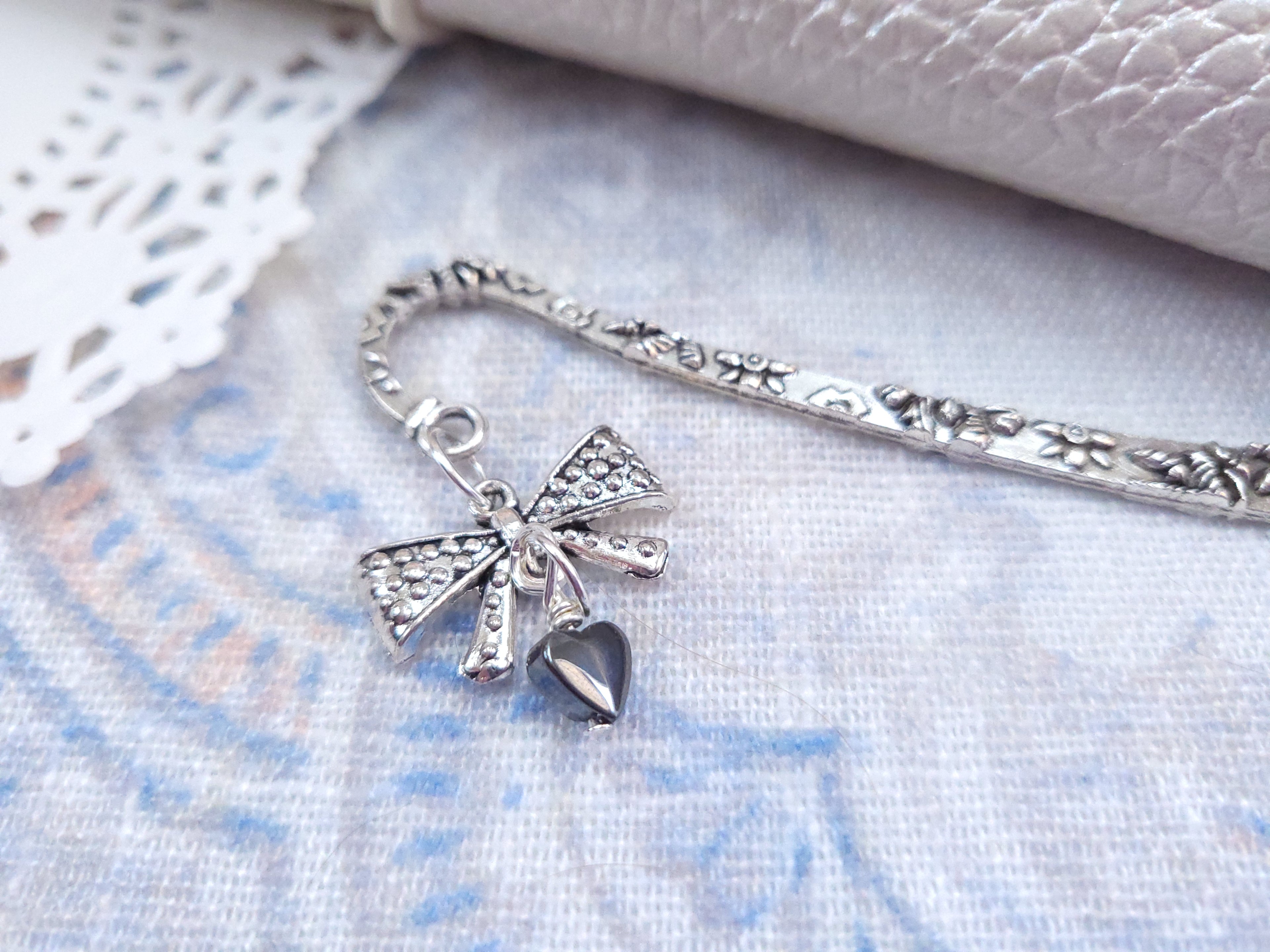 Metal Bookmark - Bow