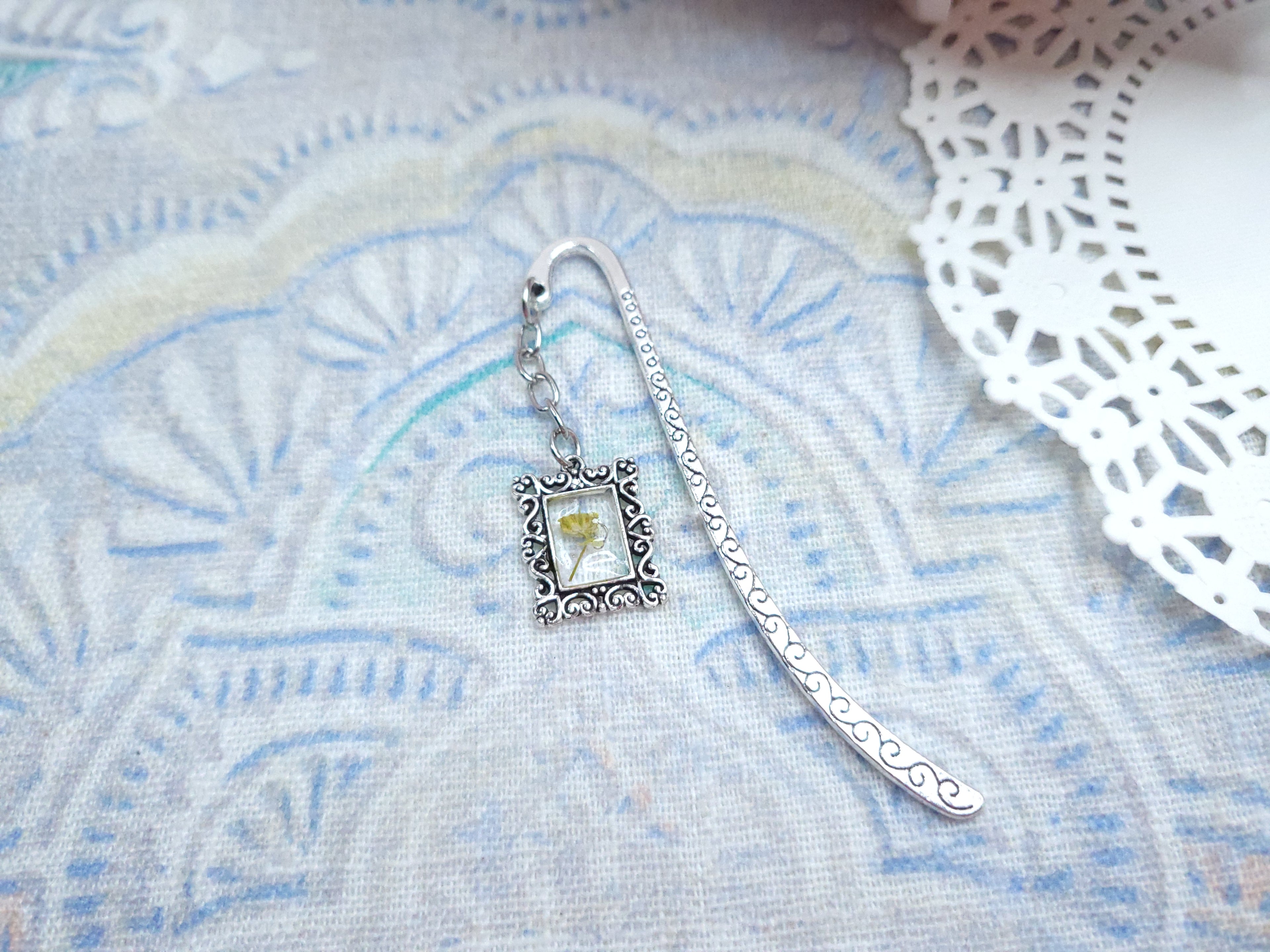 Metal Bookmark - Vintage Floral (Yellow)