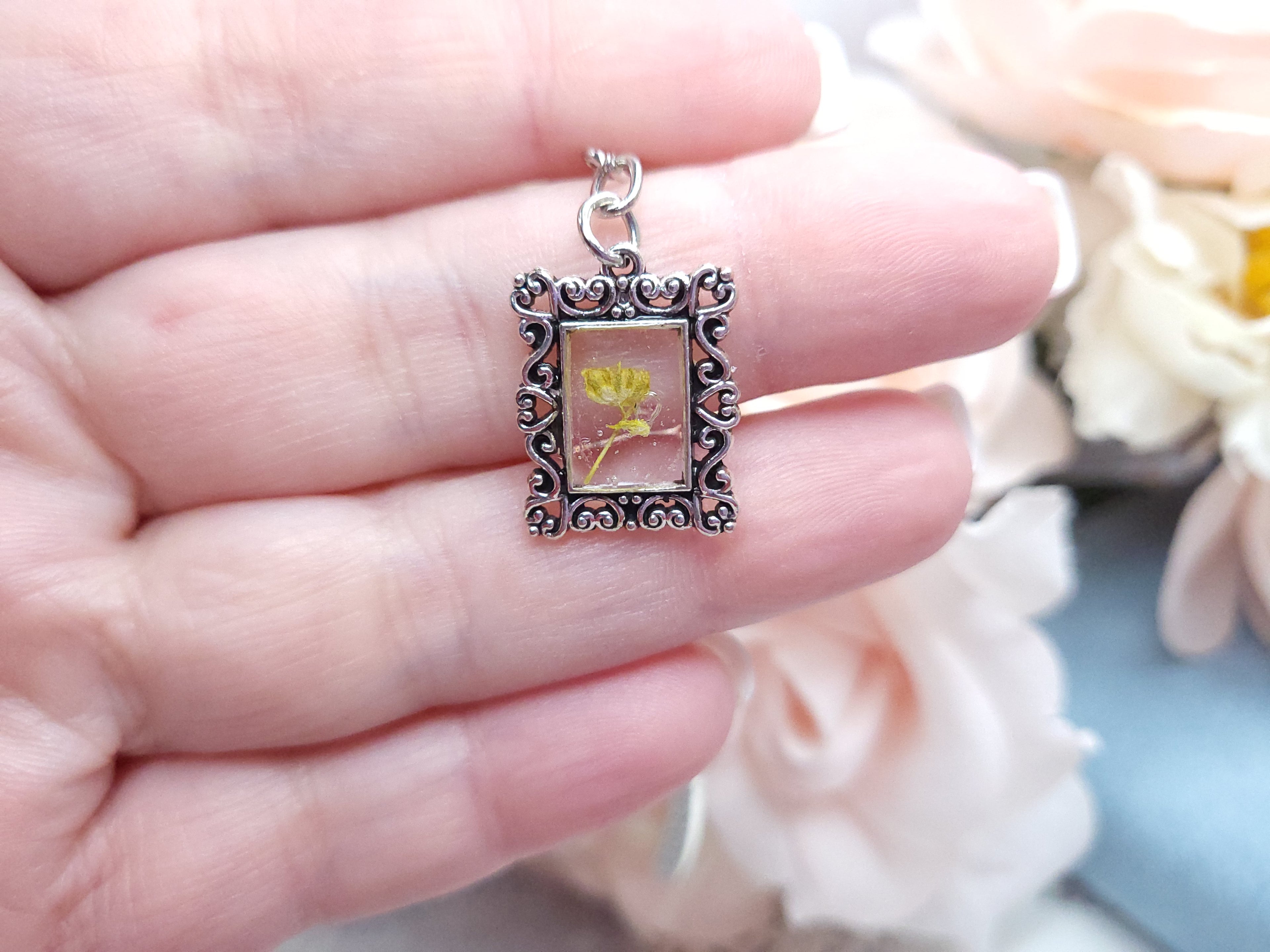 Metal Bookmark - Vintage Floral (Yellow)