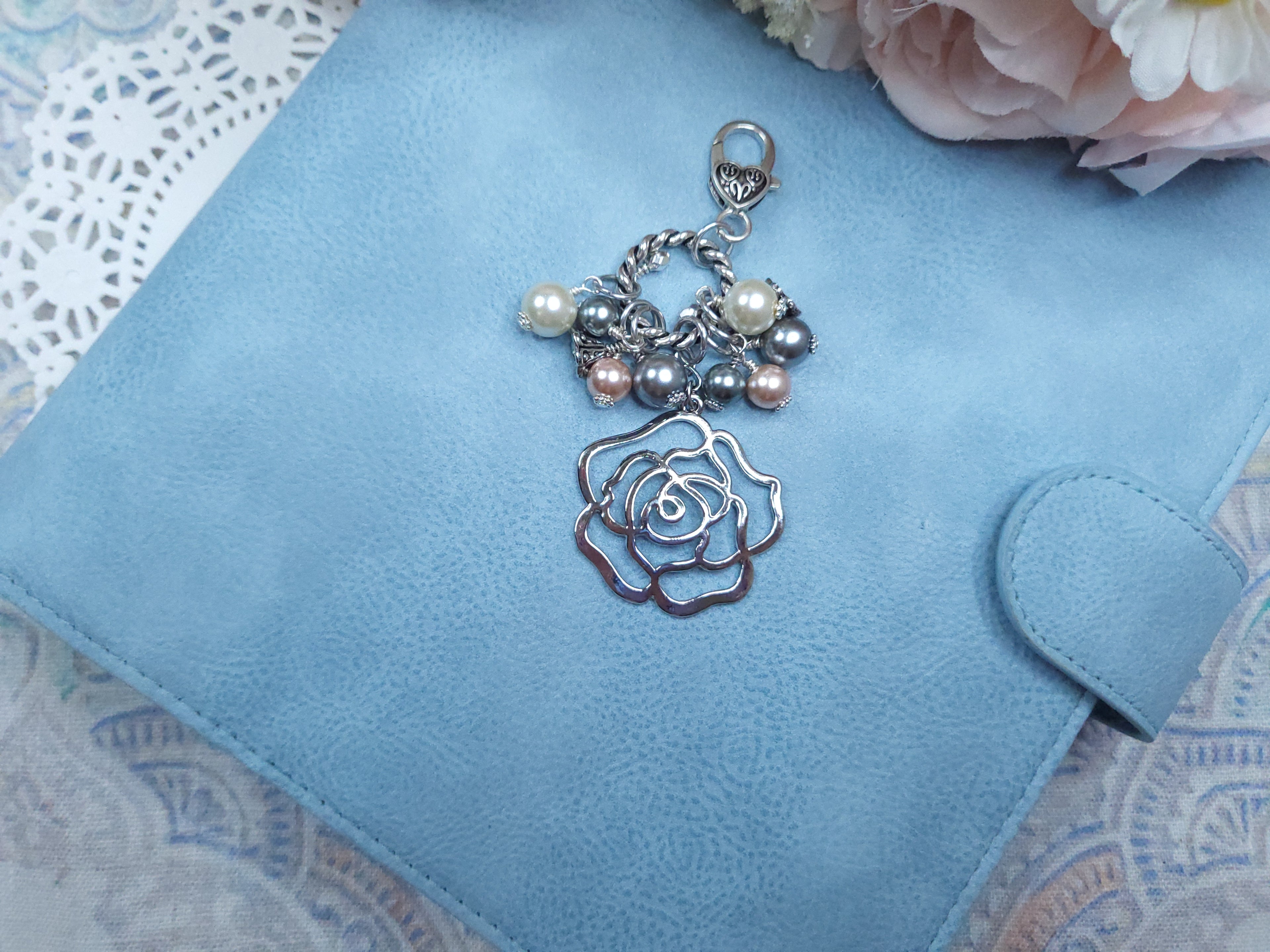 Chunky Dangle - Vintage Rose