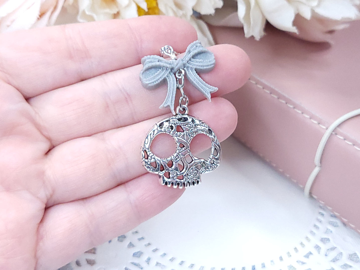 Statement Dangle - Patterned Skull with Gray Bow