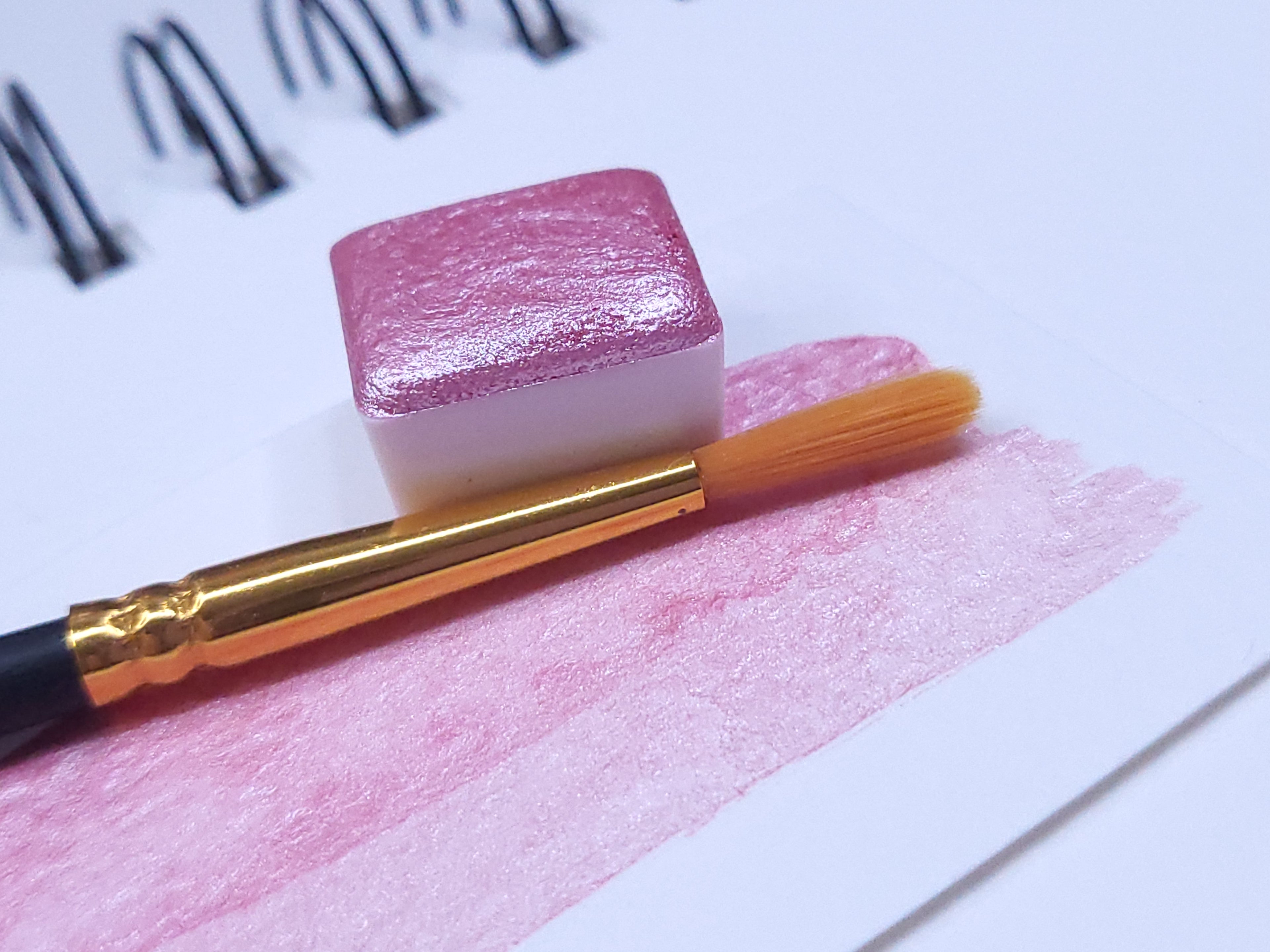 Watercolor Half Pan - Lipgloss