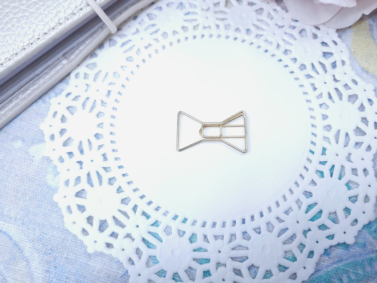 Shaped Paperclips - Bow Tie (Gold)